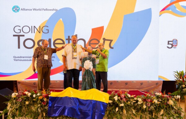 Luz del Evangelio en Ucrania se Une a la AWF